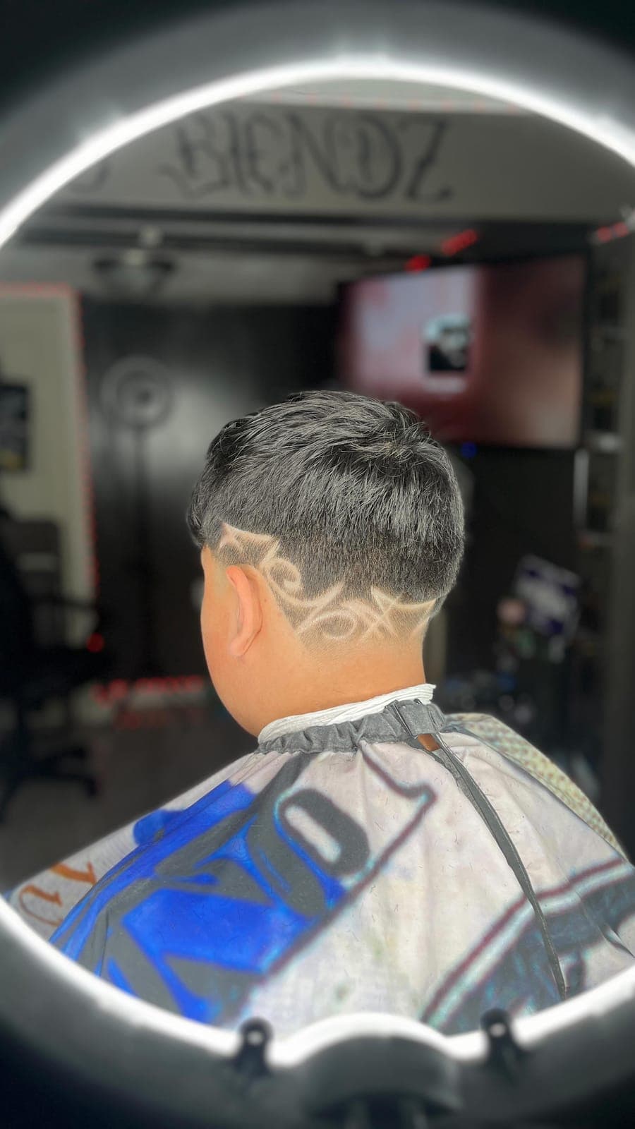 Design across the back of a fade