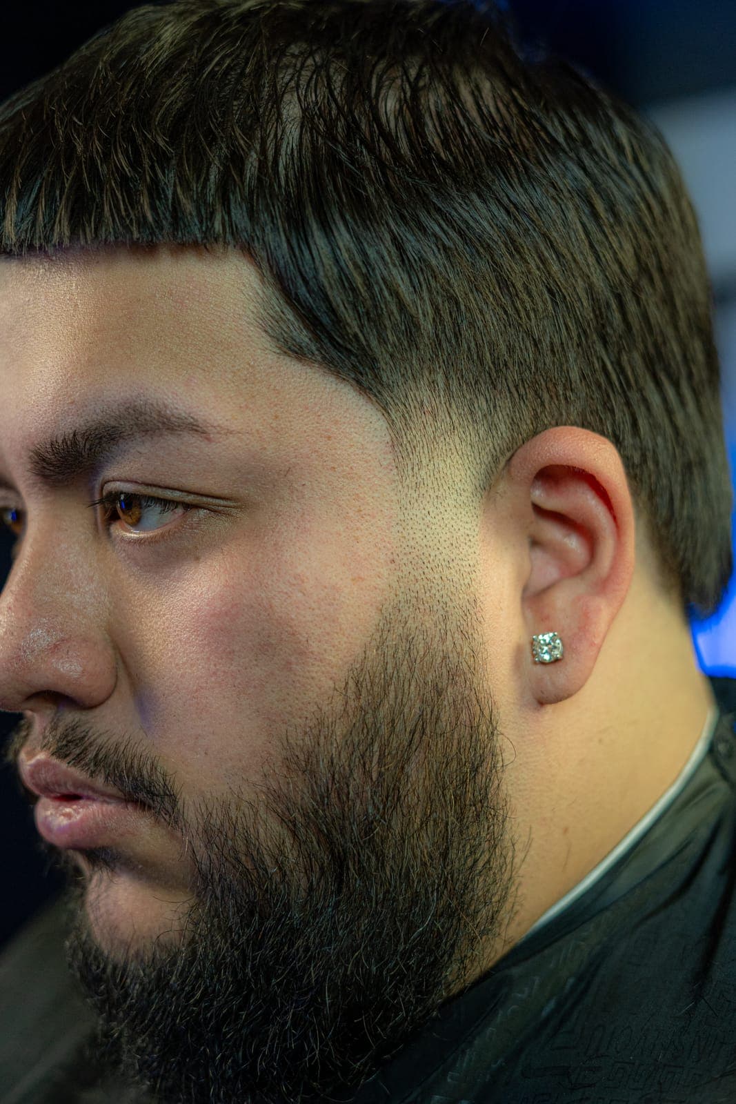 Taper bajo con barba completa